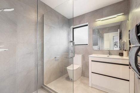 Photo of property in 6 Barrique Road, Kumeu, 0810