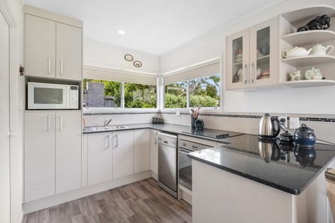 Photo of property in 1/5 Himalaya Drive, Half Moon Bay, Auckland, 2012