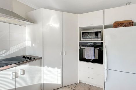 Photo of property in 8 Hollinger Place, Nawton, Hamilton, 3200