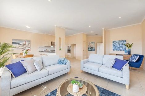 Photo of property in 102 Nautilus Drive, Gulf Harbour, Whangaparaoa, 0930
