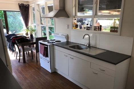 Photo of property in 11 Whitford Avenue, Mount Wellington, Auckland, 1060