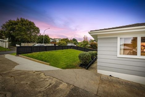 Photo of property in 20 Arlette Place, Massey, Auckland, 0614