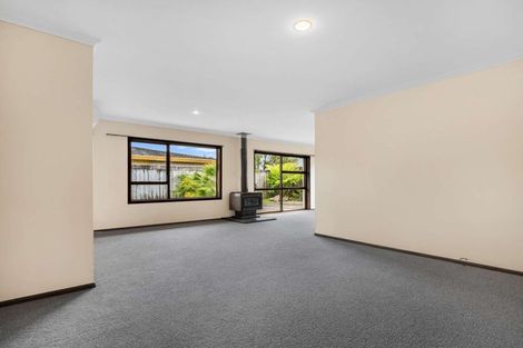 Photo of property in 2/12 Penrhyn Place, Mount Maunganui, 3116