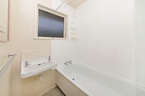 Photo of property in 14 Lavas Place, Mount Wellington, Auckland, 1060