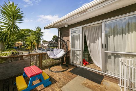 Photo of property in 5 Dorendia Place, Clendon Park, Auckland, 2103