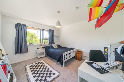 Photo of property in 50 Molyneux Close, Whitby, Porirua, 5024