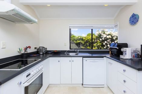 Photo of property in 6a Tui Grove, Elderslea, Upper Hutt, 5018