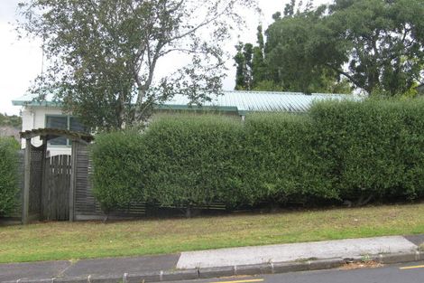 Photo of property in 1/2 Sunhaven Avenue, Glenfield, Auckland, 0629