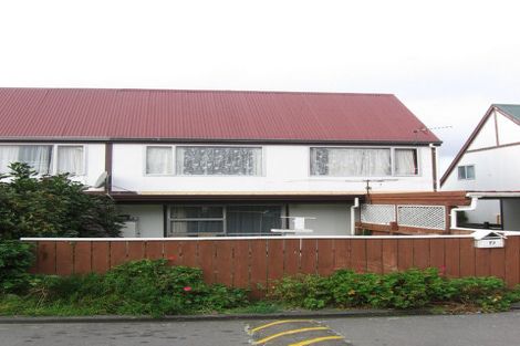 Photo of property in 19 Hollydale Grove, Churton Park, Wellington, 6037