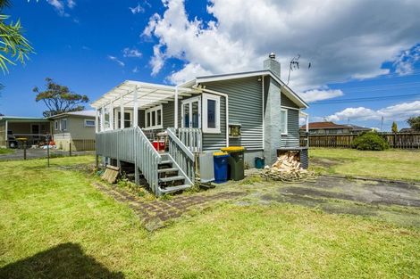 Photo of property in 134 Chivalry Road, Glenfield, Auckland, 0629