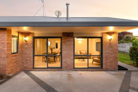 Photo of property in 23 Northmeadow Drive, Rototuna, Hamilton, 3210