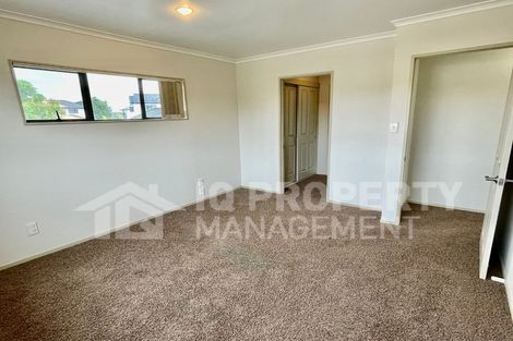 Photo of property in 35 Peninsula Road, Mangere, Auckland, 2022