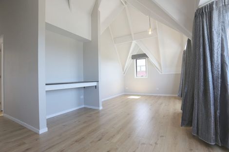 Photo of property in 128 Beach Road, Castor Bay, Auckland, 0620