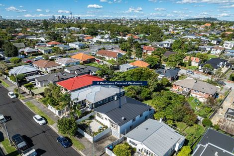 Photo of property in 8 Westmere Crescent, Westmere, Auckland, 1022