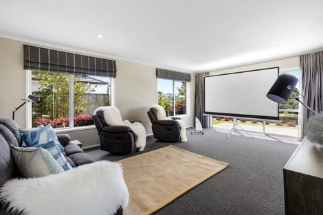 Photo of property in 83 Pohutukawa Parade, Riverhead, 0820