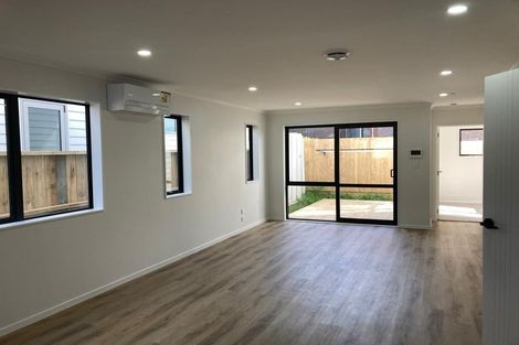 Photo of property in 527c Pakuranga Road, Howick, Auckland, 2010