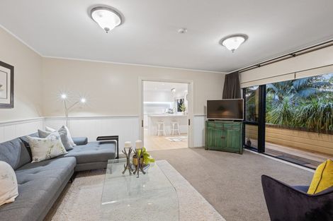 Photo of property in 23 Glucina Avenue, West Harbour, Auckland, 0618