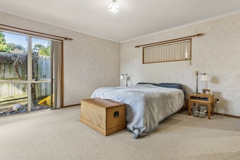 Photo of property in 17 Pampas Grove, Welcome Bay, Tauranga, 3112
