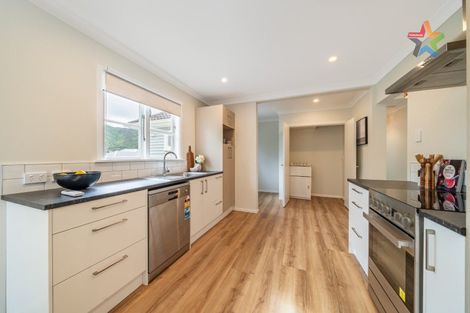 Photo of property in 110b Wellington Road, Wainuiomata, Lower Hutt, 5014