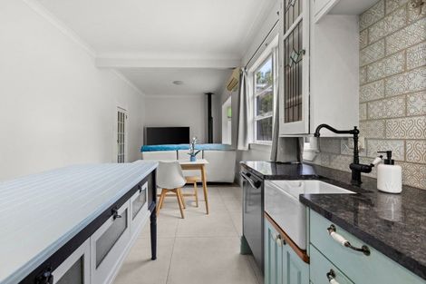 Photo of property in 1200 Caroline Road, Mayfair, Hastings, 4122