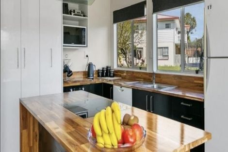 Photo of property in 14 Wembley Place, Richmond Heights, Taupo, 3330