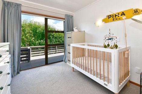 Photo of property in 33 Jelas Road, Red Beach, 0932