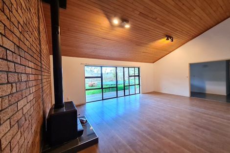 Photo of property in 332 Upper Orewa Road, Wainui, Silverdale, 0992