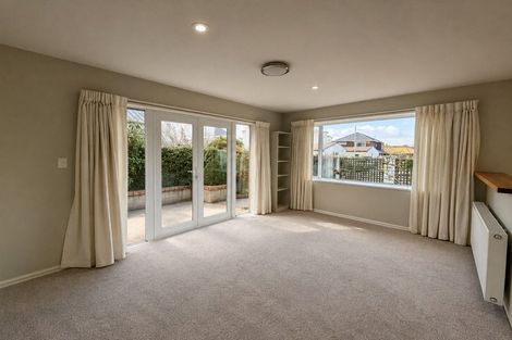 Photo of property in 2/7 Kelson Lane, Ilam, Christchurch, 8041
