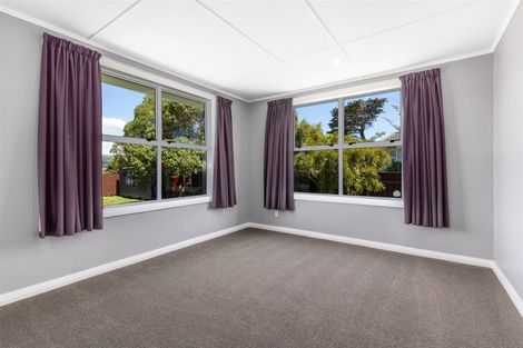 Photo of property in 31 Whanga Crescent, Titahi Bay, Porirua, 5022