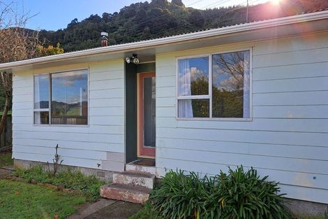 Photo of property in 7b Utah Grove, Totara Park, Upper Hutt, 5018