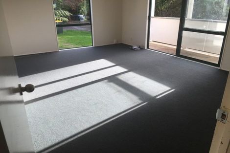 Photo of property in 15 Aldern Road, Massey, Auckland, 0614