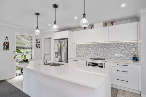Photo of property in 3 Herring Place, Omokoroa, 3114