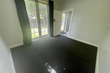 Photo of property in 23 Severn Street, Island Bay, Wellington, 6023