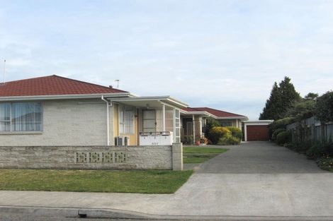 Photo of property in 2/807 Queen Street East, Parkvale, Hastings, 4122