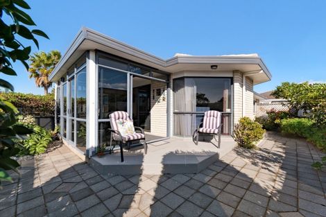 Photo of property in 2 Lotus Avenue, Mount Maunganui, 3116