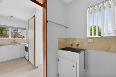 Photo of property in 41 Edgewater Parade, Waiuku, 2123