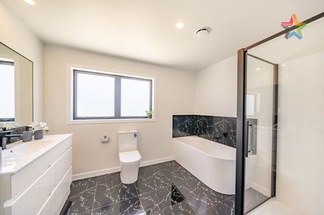 Photo of property in 5 Te Ara O Tahumate, Stokes Valley, 5019