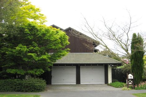 Photo of property in 14 Brackendale Place, Burnside, Christchurch, 8041