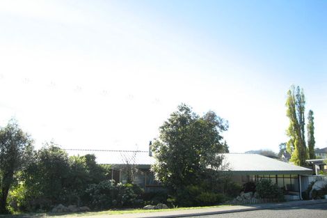 Photo of property in 5 Busby Hill, Havelock North, 4130