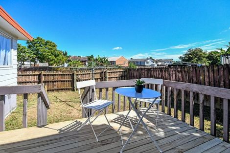 Photo of property in 2/18 Silver Creek Road, Weymouth, Auckland, 2103