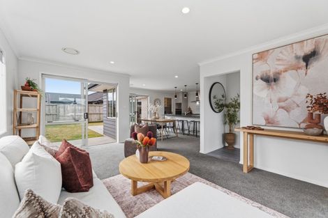 Photo of property in 221 Te Okuroa Drive, Papamoa, 3118