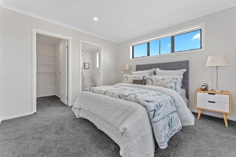 Photo of property in 1 Orawahi Road, Glenbrook, 2681