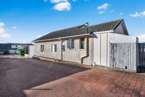 Photo of property in 1/20 Takutai Avenue, Bucklands Beach, Auckland, 2012