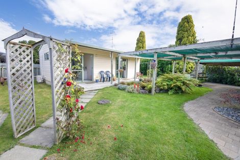 Photo of property in 8 Magdalen Crescent, Pirimai, Napier, 4112