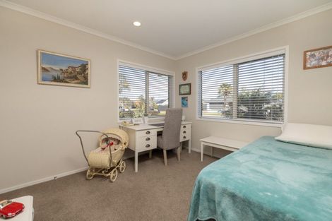 Photo of property in 37 Santa Monica Drive, Papamoa Beach, Papamoa, 3118