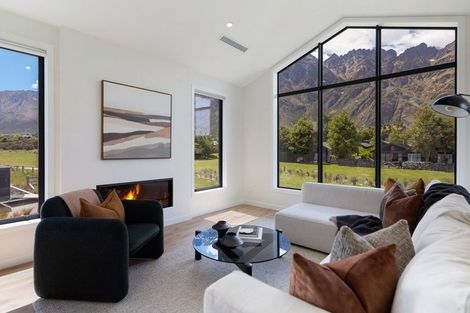 Photo of property in 13 Taurus Lane, Jacks Point, 9371