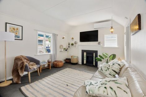 Photo of property in 5 Torless Terrace, Thorndon, Wellington, 6011