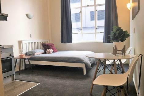 Photo of property in St Paul Apartments, 9e/4 Saint Paul Street, Auckland Central, Auckland, 1010