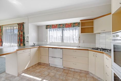 Photo of property in 30 Strachan Way, Highbury, Palmerston North, 4412