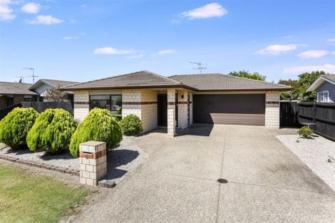 Photo of property in 9 Mccall Drive, Waiuku, 2123